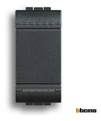 INT PAR LV ENC 16A250V